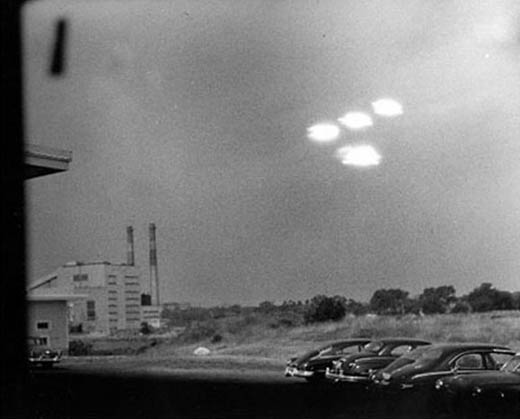 1952-july-16-salem-massachusetts-usa-ufo