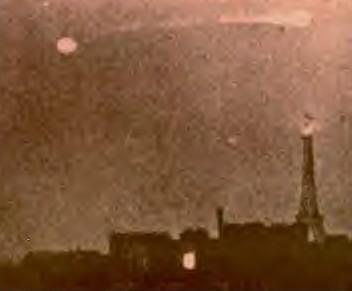 1953-paris-france-eiffel-tower-ovni-ufo