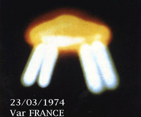 1974-03-23-France-ovni